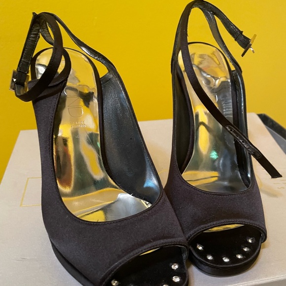 Stuart Weitzman Diamond Heel Ankle strap Heels Size 36 1/2 - Picture 2 of 8